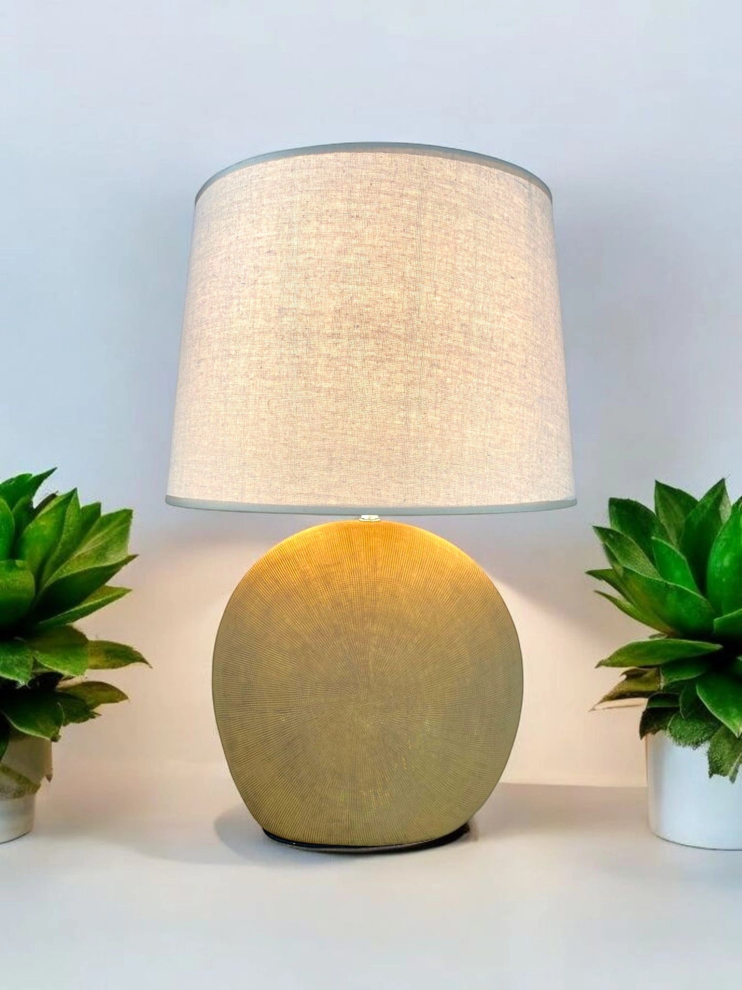 Textured Ceramic Table Lamp