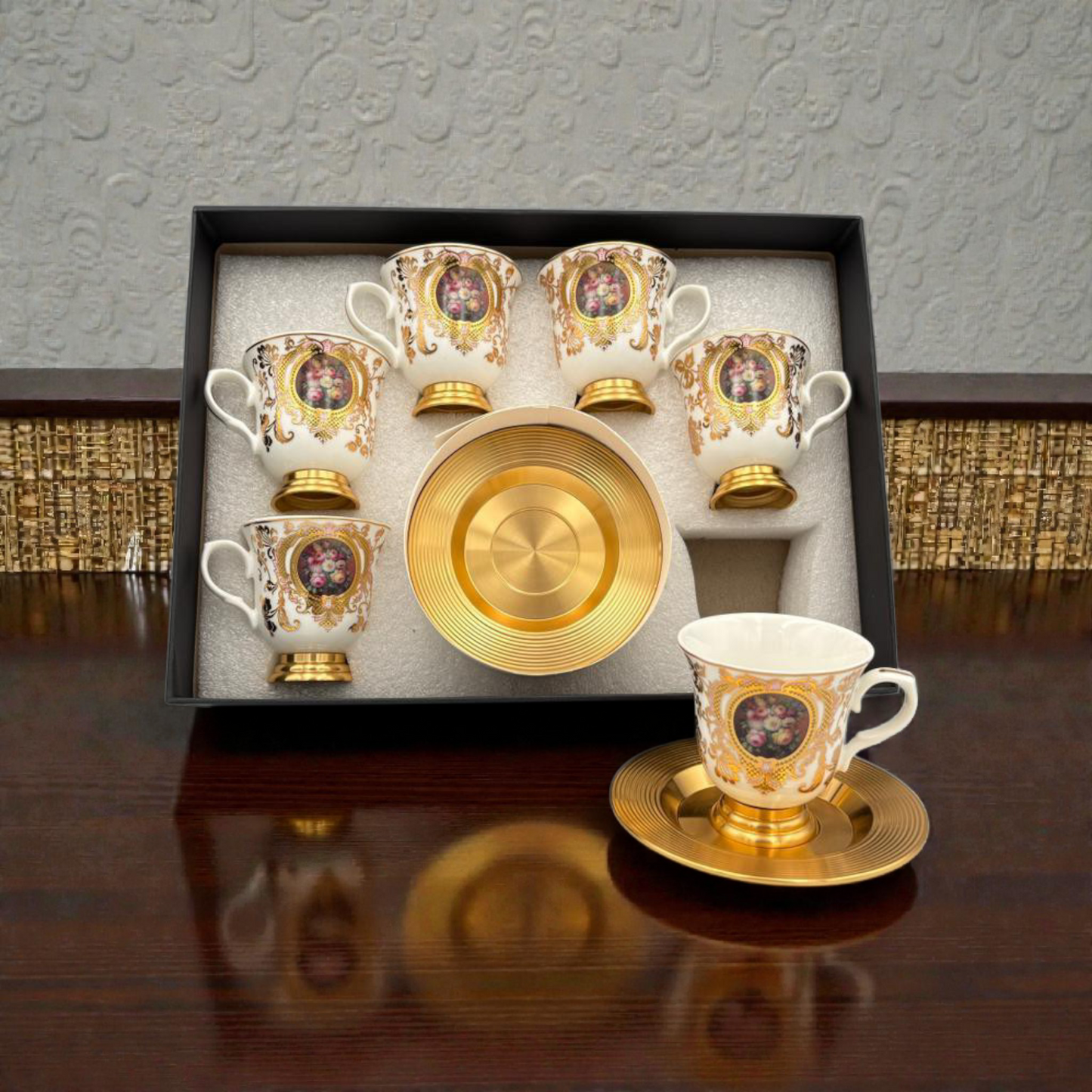 Luxury Porcelain Coffee Cup Set with Gold Saucer – Floral Classic Design