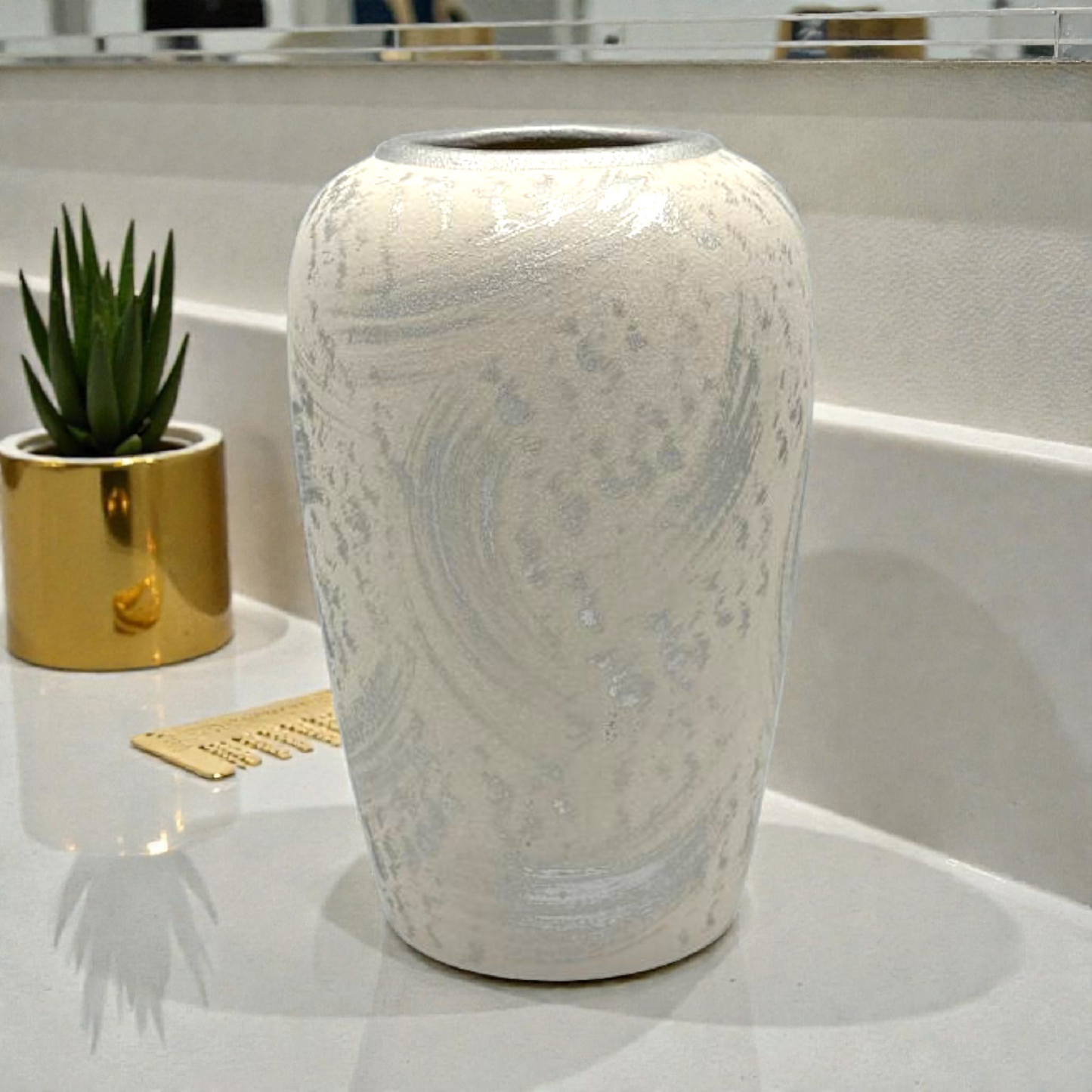 Modern Textured Ceramic Vase – Minimal Home Décor Accent