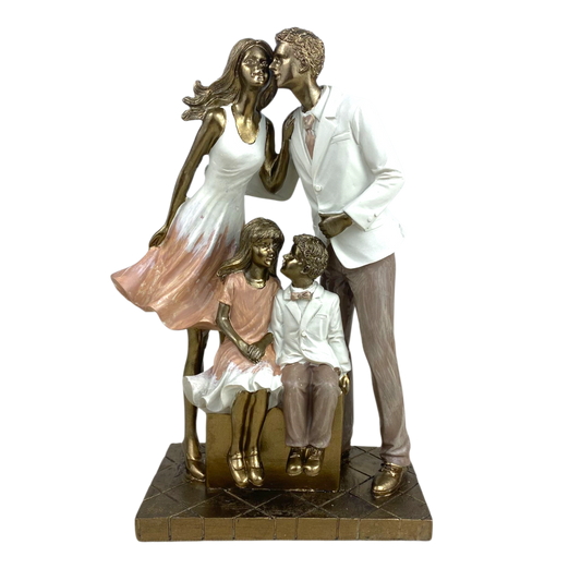 Elegant familly figurine
