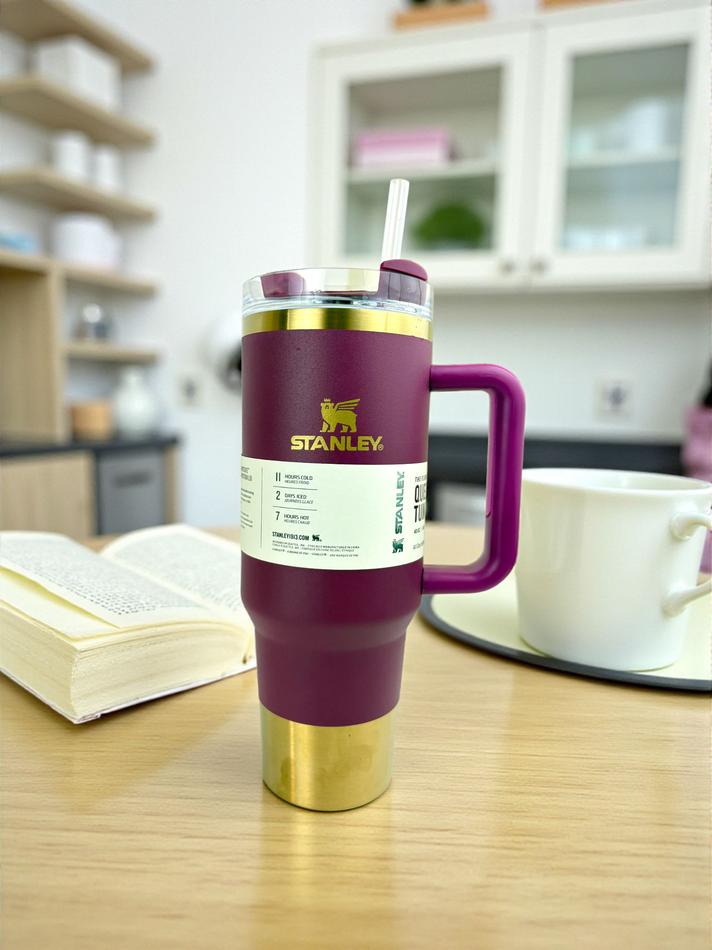 Stanley Quencher Tumbler – 1.2L Stainless Steel Insulated Travel Mug with Straw & Handle (Purple Gold)