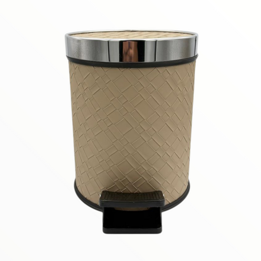 Modern Pedal Trash Bin with Wood Finish – Kitchen Waste Bin