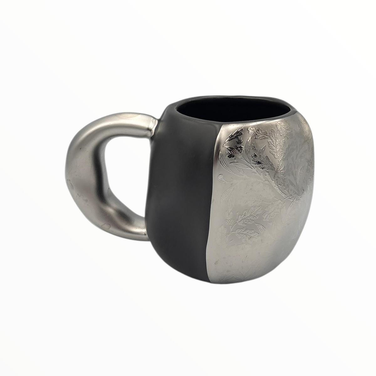 Two-Tone Ceramic Mug – Black and Silver Floral Coffee Mug 350ml