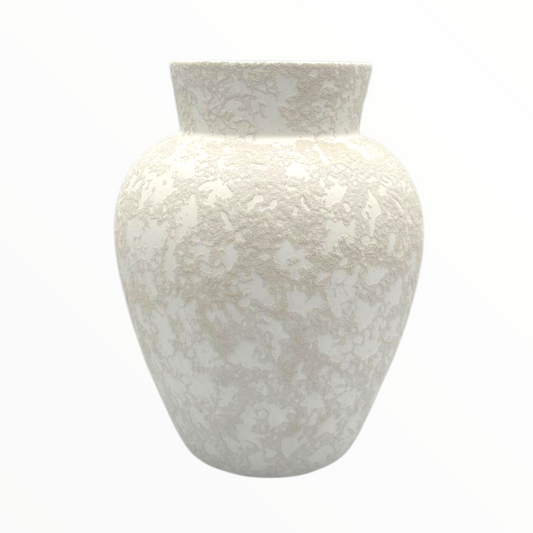 Textured Off-White Ceramic Vase – Modern Sculptural Home Décor