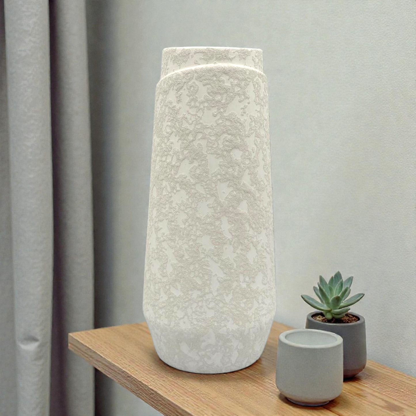 Textured Off-White Ceramic Vase – Modern Sculptural Home Décor